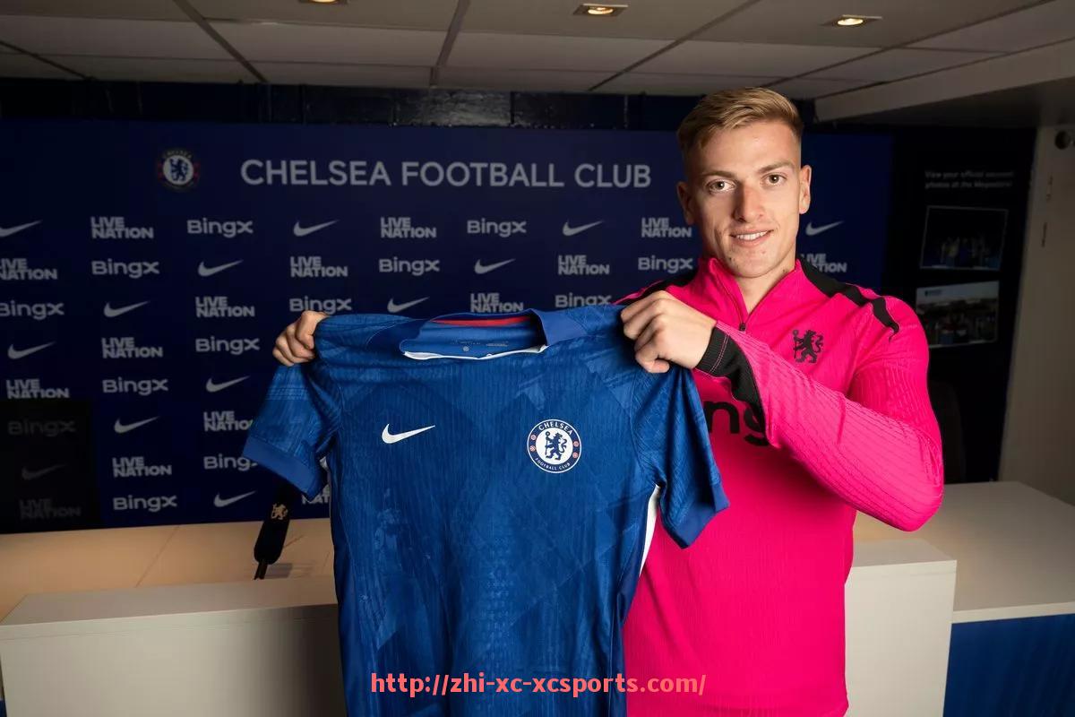 杏彩体育-英超球员场上热区分析:技术型与突破型选手对比