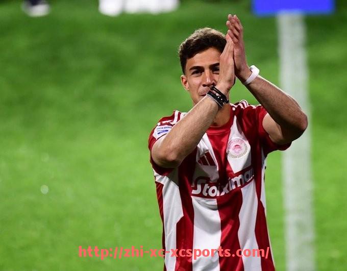 杏彩体育-世俱杯比赛关键球员表现的详细分析与技术数据汇总